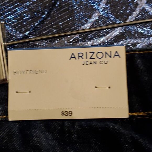 Arizona Jeans Jean Shorts - Picture 4 of 4